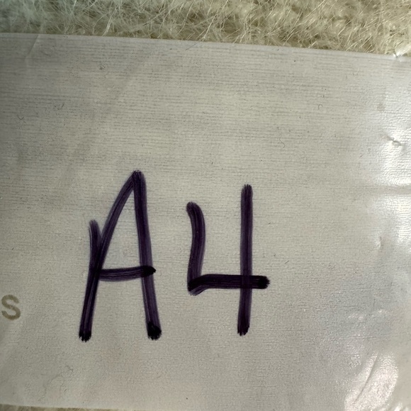 Star Patterned Cream Sweater Size Small - Picture 8 of 8